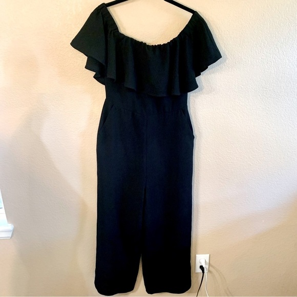 Boho Jumpsuit Medium Endless Rose Black Sleeveless Ruffled Panel Capris Pockets - Picture 1 of 12